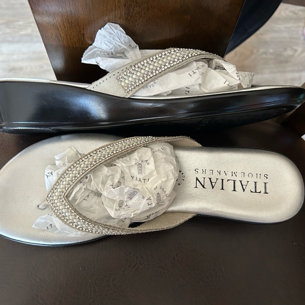 Italian Shoemakers Minley Women's Flip-Flop Sz 8